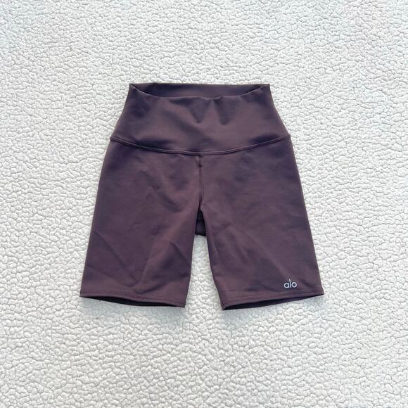 Alo Yoga 7” High-Waist Raisin Burgundy Biker Short - Picture 1 of 6
